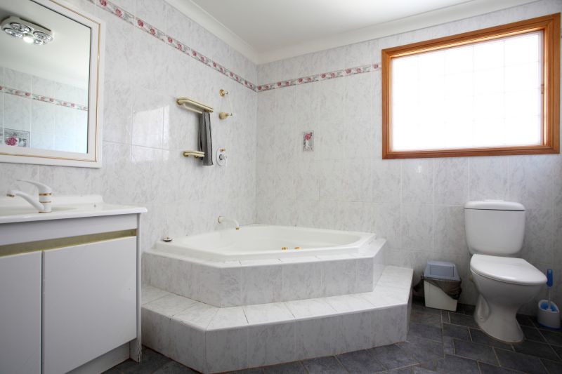 Top Bathtub Installation Companies in Johnstown, OH